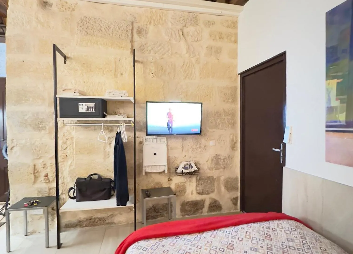 Charles V Flat Ground Floor Apartment Paris