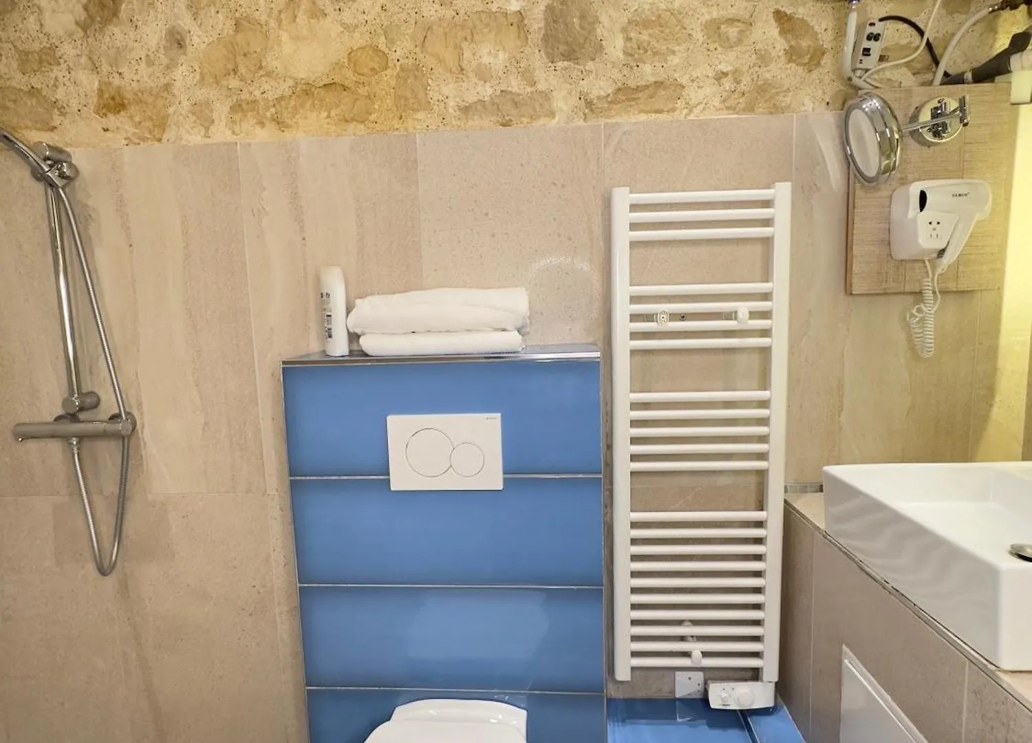 Charles V Flat Ground Floor Apartment Paris France
